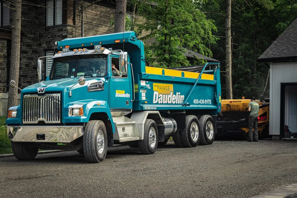 Camion d'entreprise Pavage Jacques Daudelin